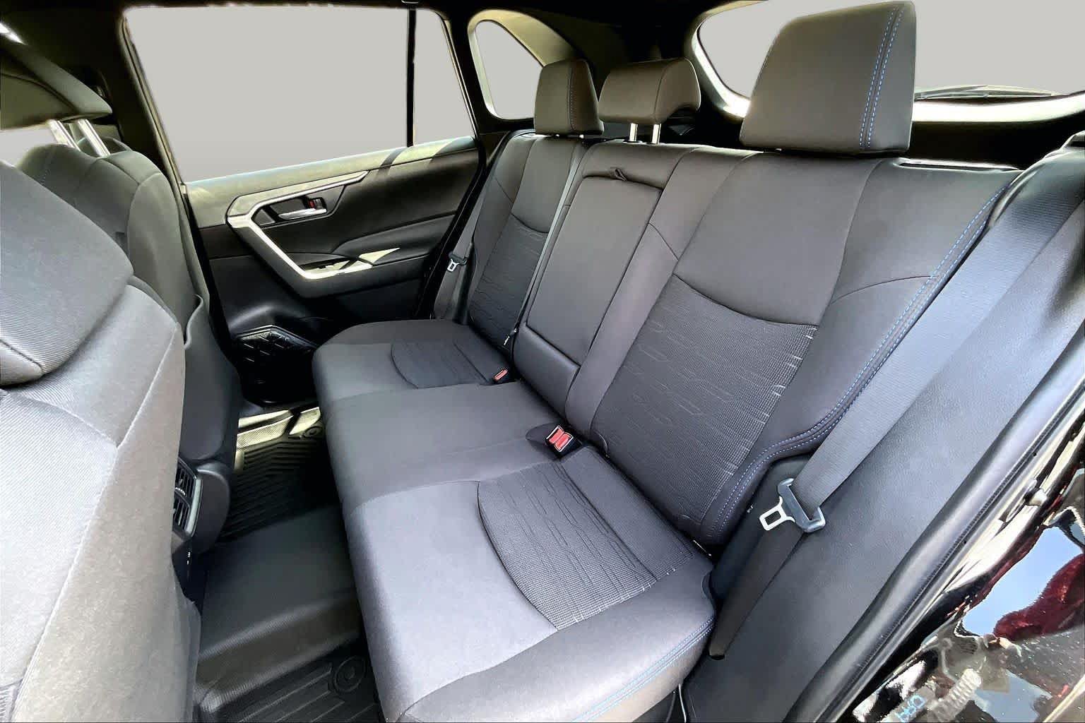 Used 2024 Toyota RAV4 SE AWD/4WD image 21