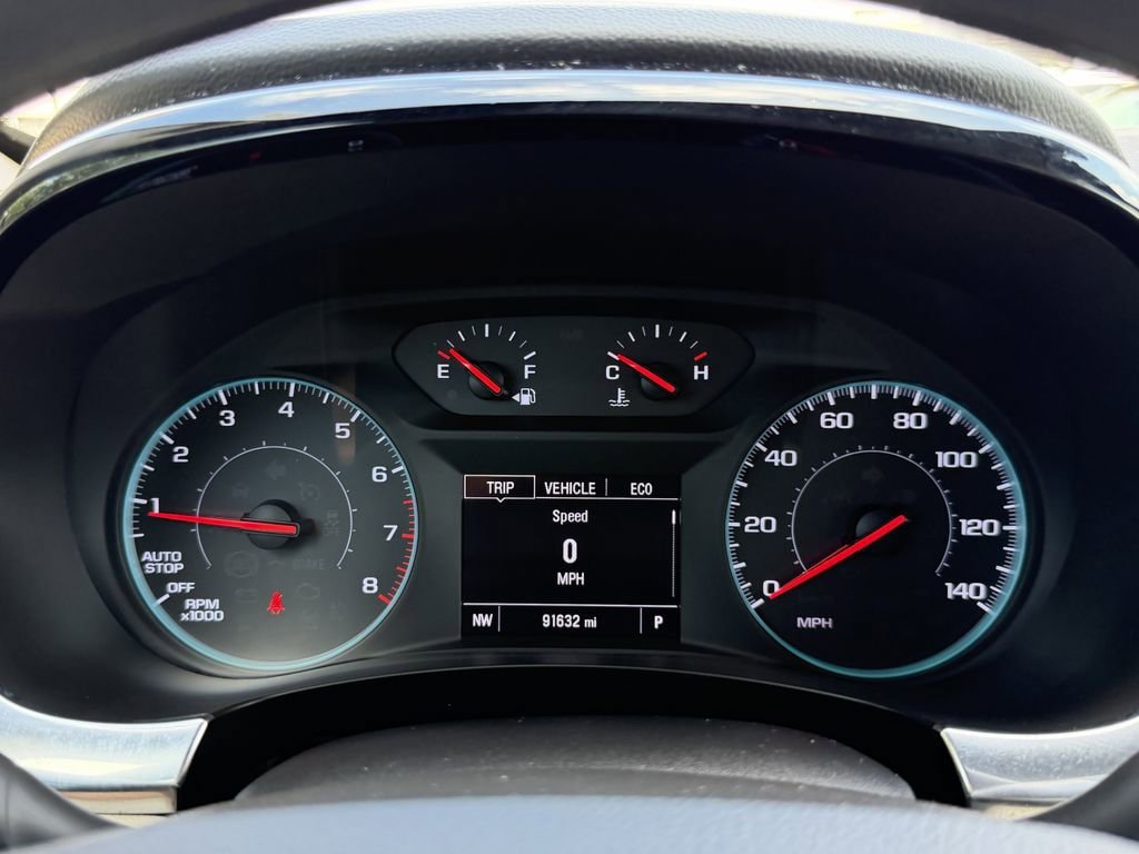 Used 2023 Chevrolet Traverse LS FWD image 31