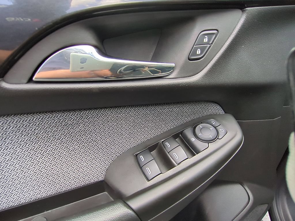 Used 2025 Chevrolet TrailBlazer LT AWD/4WD image 11