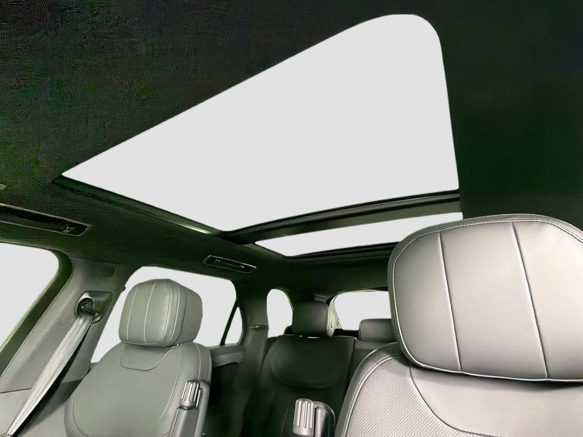 Certified 2024 Land Rover Range Rover Sport Dynamic SE image 23