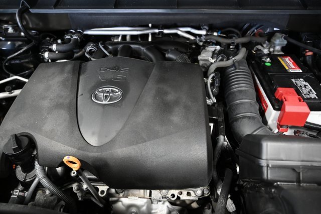 Used 2021 Toyota Highlander XLE image 32