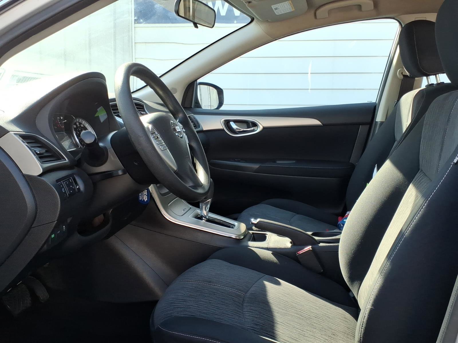 Used 2014 Nissan Sentra SV image 8