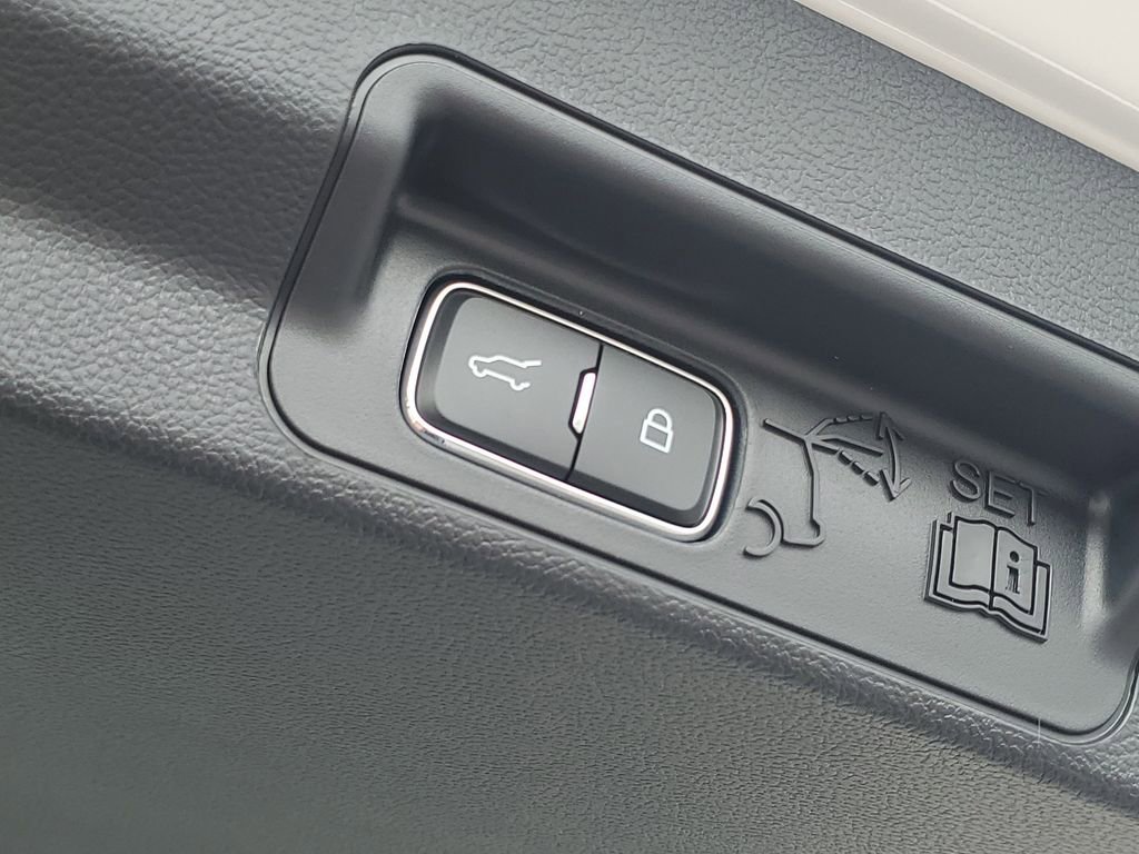 New 2026 Ford Explorer Active AWD/4WD image 32