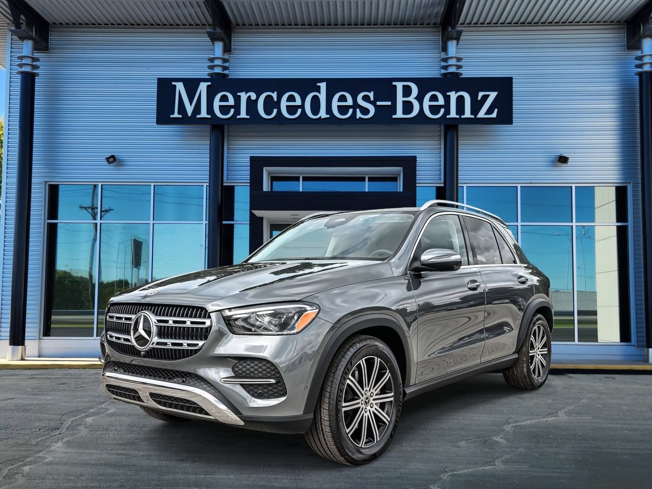 New 2026 Mercedes-Benz GLE 350 4MATIC image 3