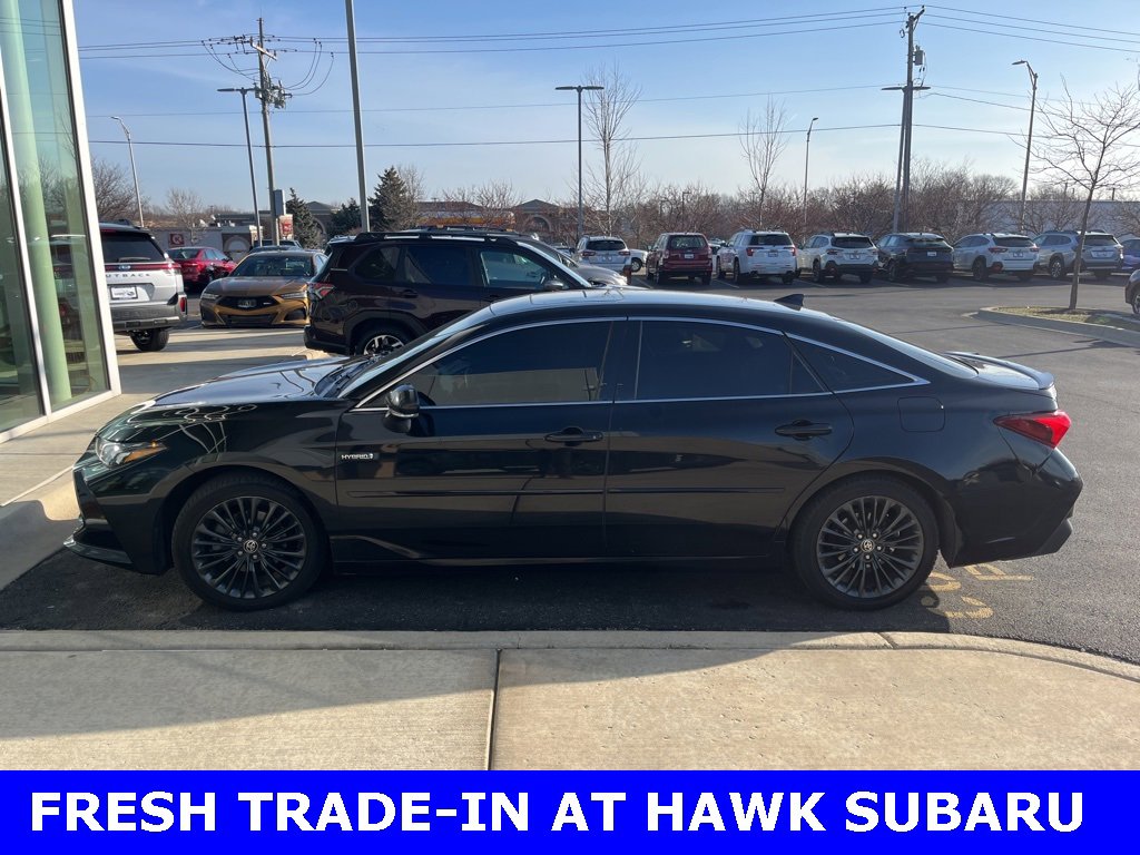 Used 2021 Toyota Avalon XSE image 1