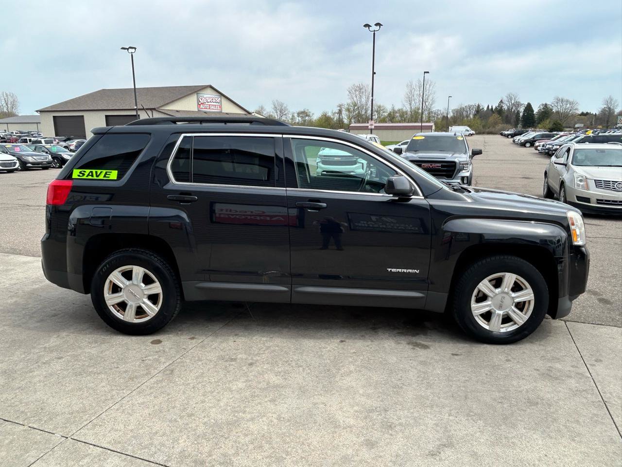Used 2015 GMC Terrain SLE w/ Convenience Package FWD image 4