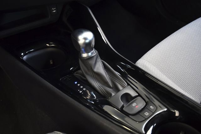 Used 2019 Toyota C-HR XLE FWD image 12