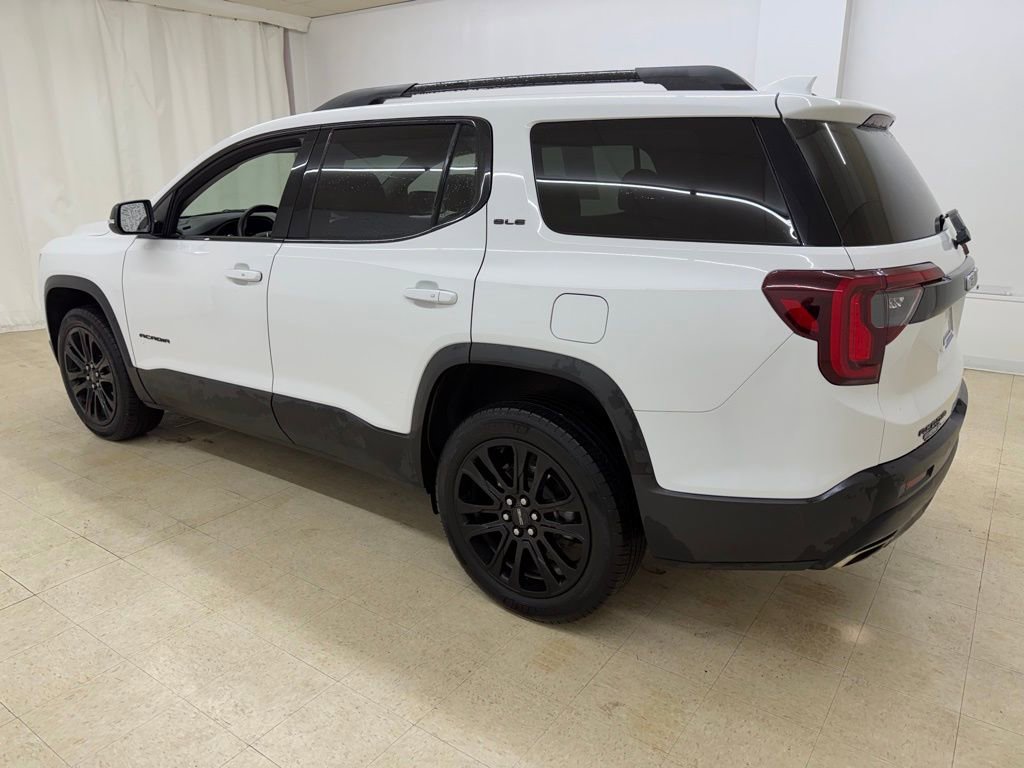 Used 2023 GMC Acadia SLE w/ Driver Convenience Package image 3