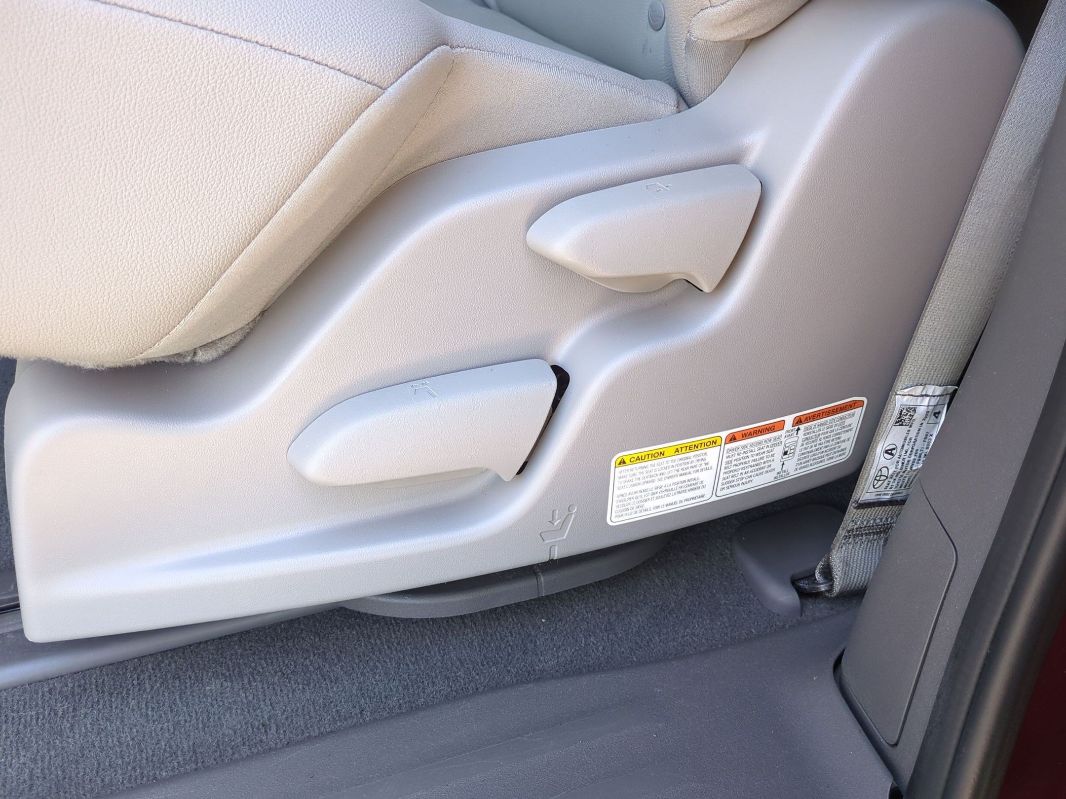 Used 2020 Toyota Sienna XLE FWD image 33
