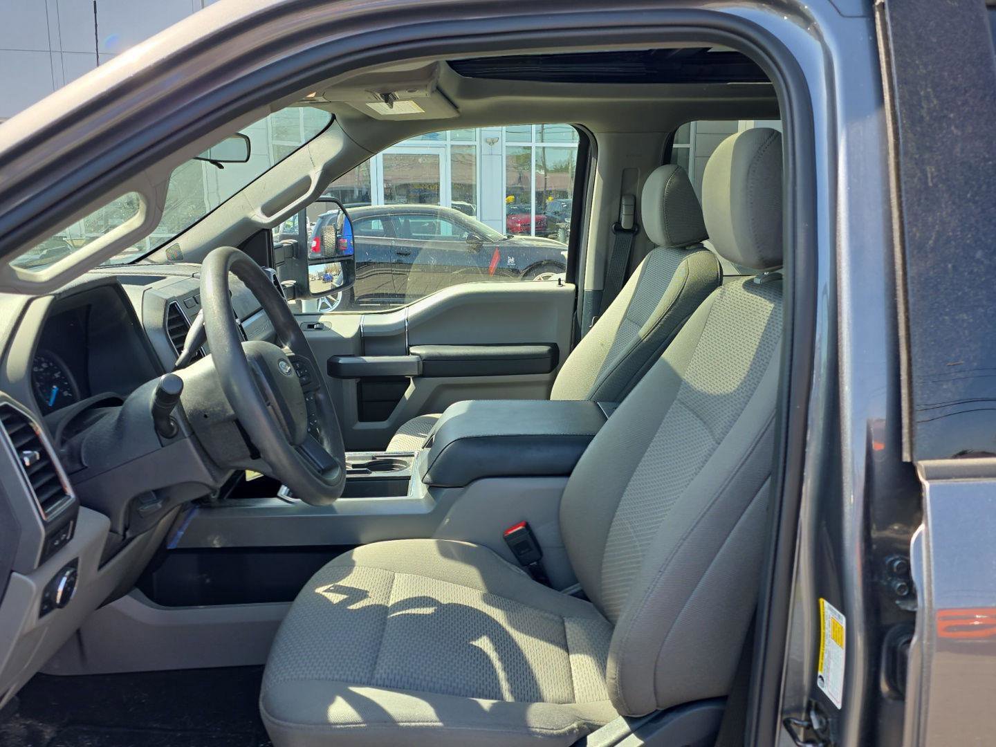 Used 2022 Ford F350 XLT w/ XLT Premium Package image 4