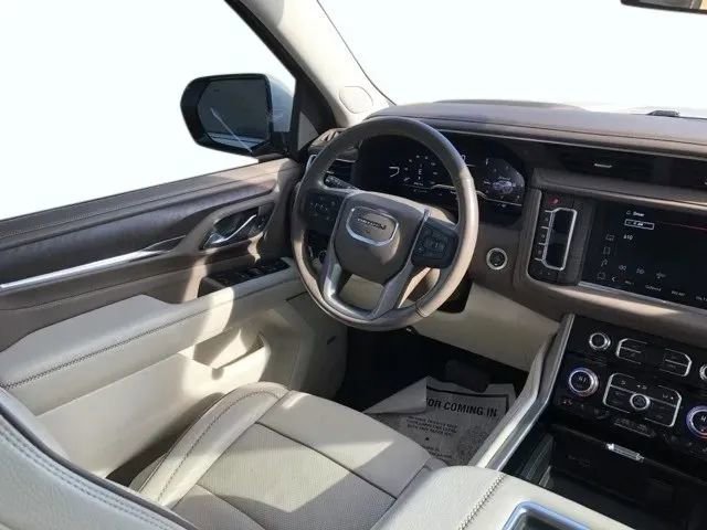 Used 2022 GMC Yukon XL Denali image 31