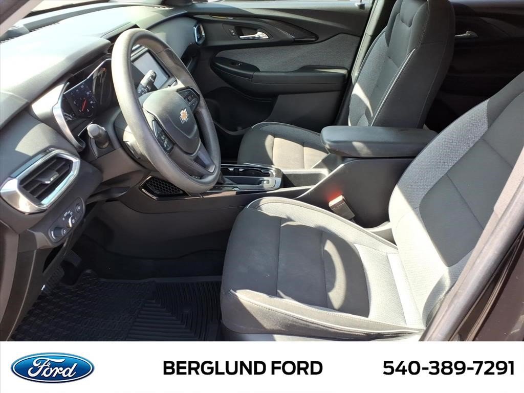 Used 2022 Chevrolet TrailBlazer LT FWD image 12