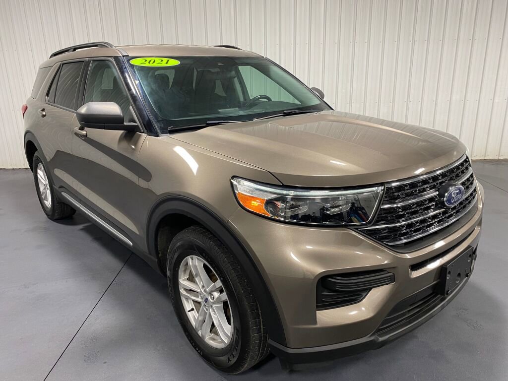 Used 2021 Ford Explorer XLT image 19