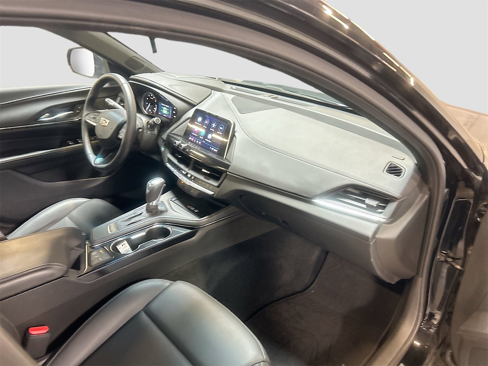 Used 2024 Cadillac CT4 Luxury image 27