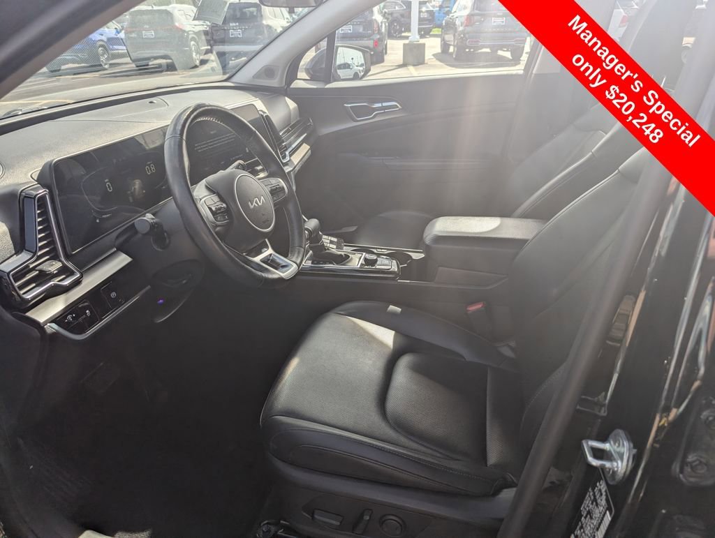 Used 2023 Kia Sportage EX AWD/4WD image 13