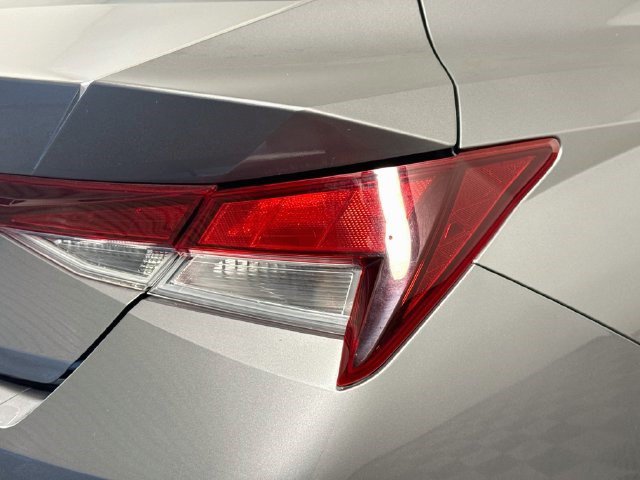 Used 2022 Hyundai Elantra SEL w/ Convenience Package FWD image 33