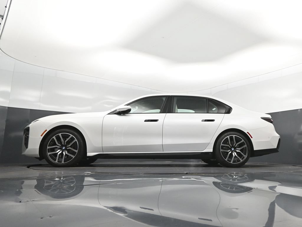 Certified 2024 BMW 740i w/ Executive Package RWD image 39