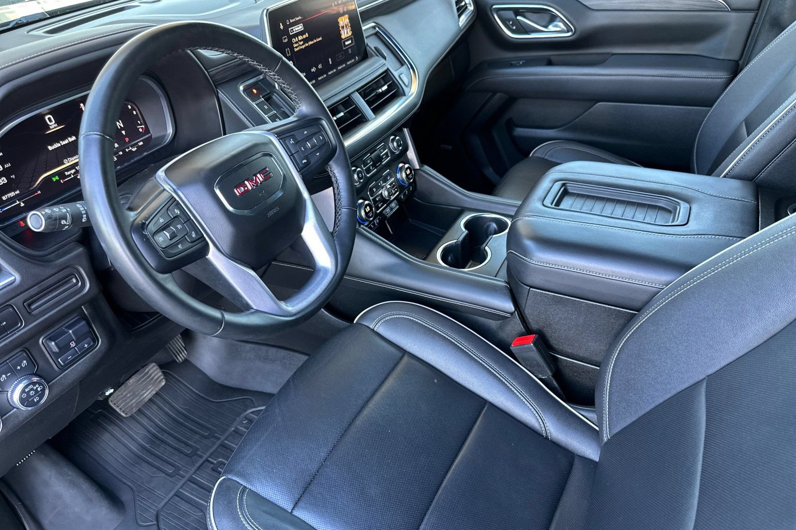 Certified 2023 GMC Yukon SLT w/ SLT Premium Package RWD image 10