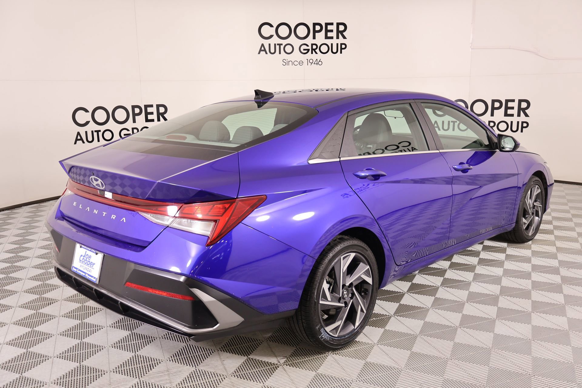 Certified 2025 Hyundai Elantra SEL image 22