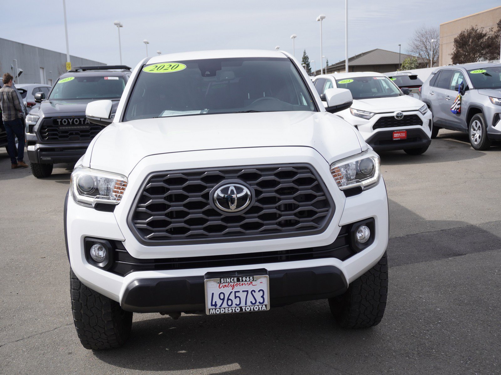 Used 2020 Toyota Tacoma TRD Off-Road image 8
