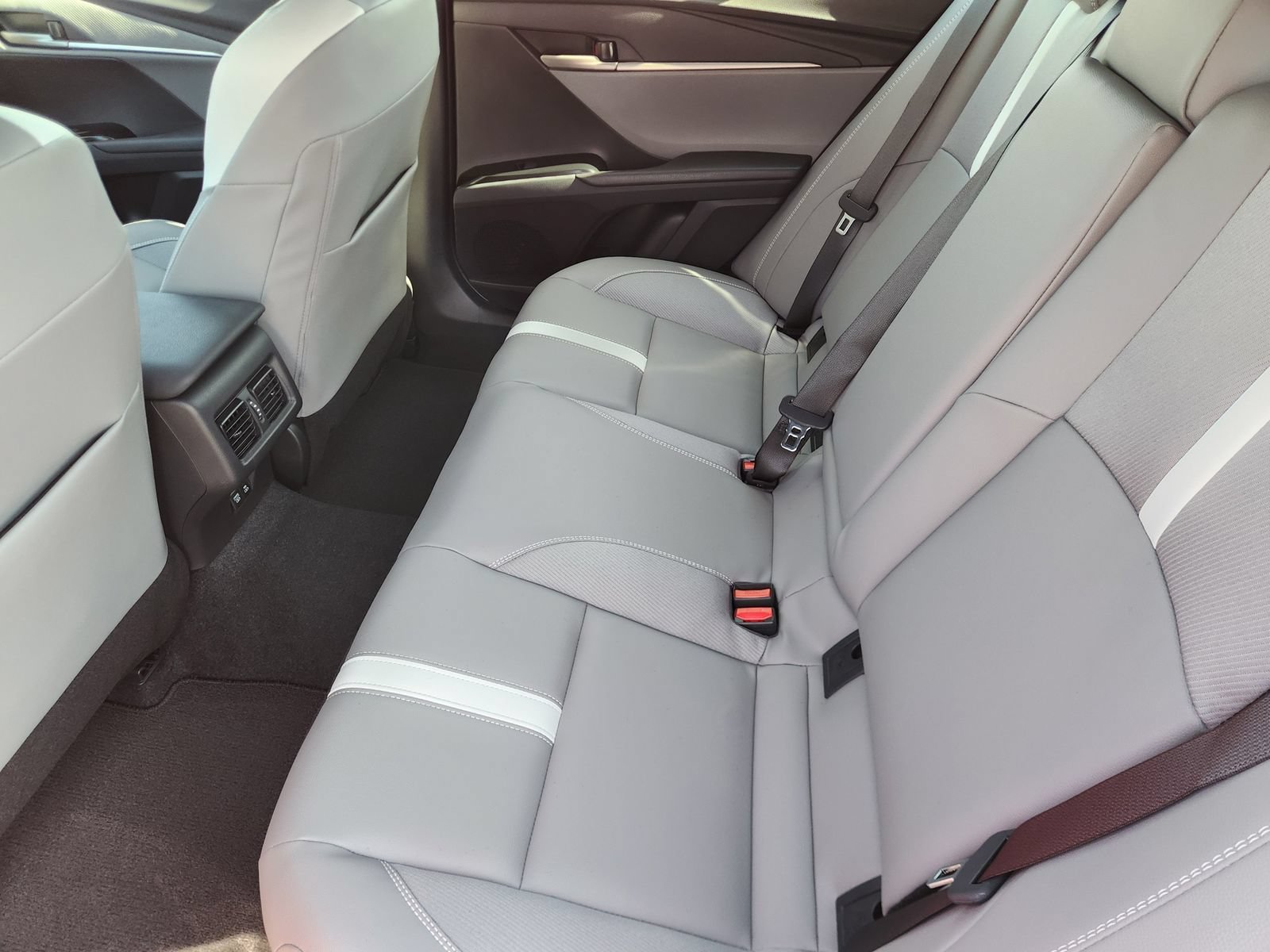 New 2026 Toyota Camry SE w/ Convenience Package FWD image 25