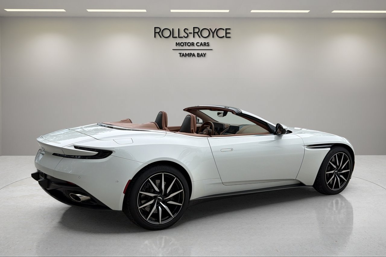 Used 2020 Aston Martin DB11 Volante RWD image 5
