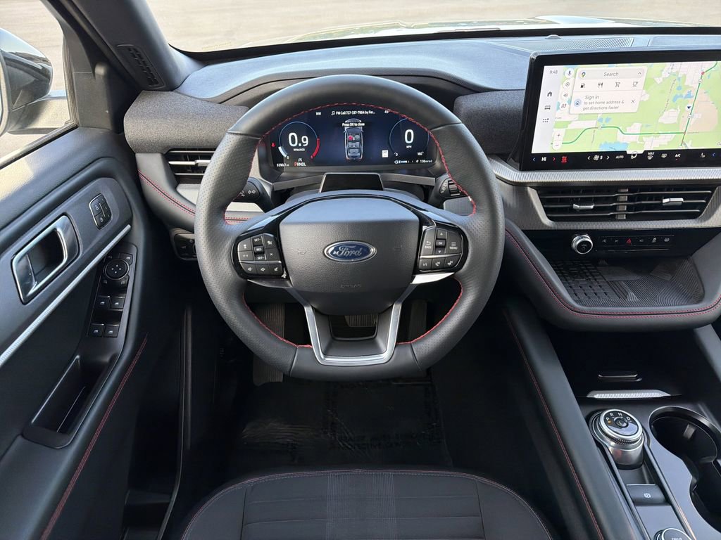 Certified 2025 Ford Explorer ST-Line w/ Premium Package image 13