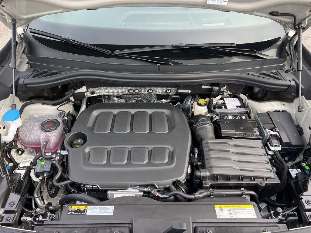 New 2026 Volkswagen Tiguan SE R-Line image 11