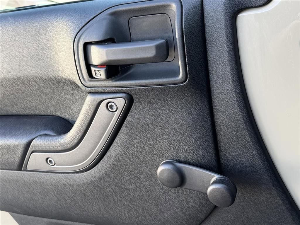 Used 2018 Jeep Wrangler Unlimited Sport image 21