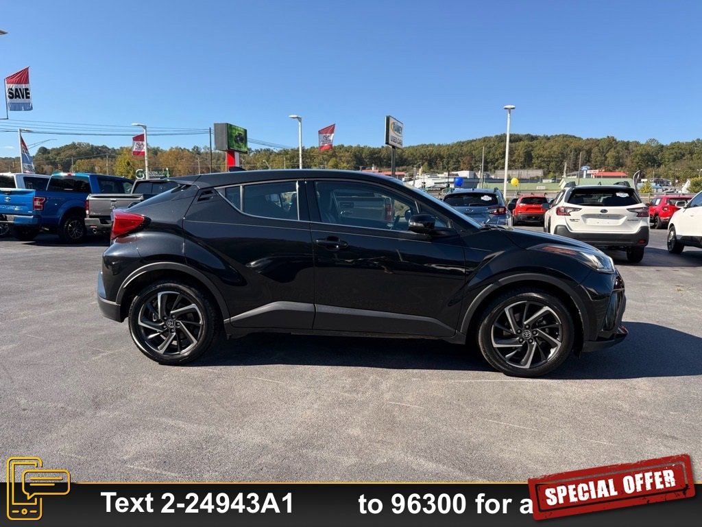 Used 2022 Toyota C-HR Limited image 3