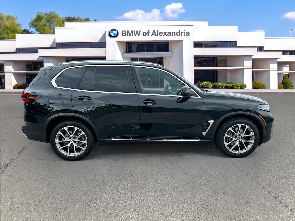 Used 2026 BMW X5 xDrive40i w/ Executive Package AWD/4WD image 8