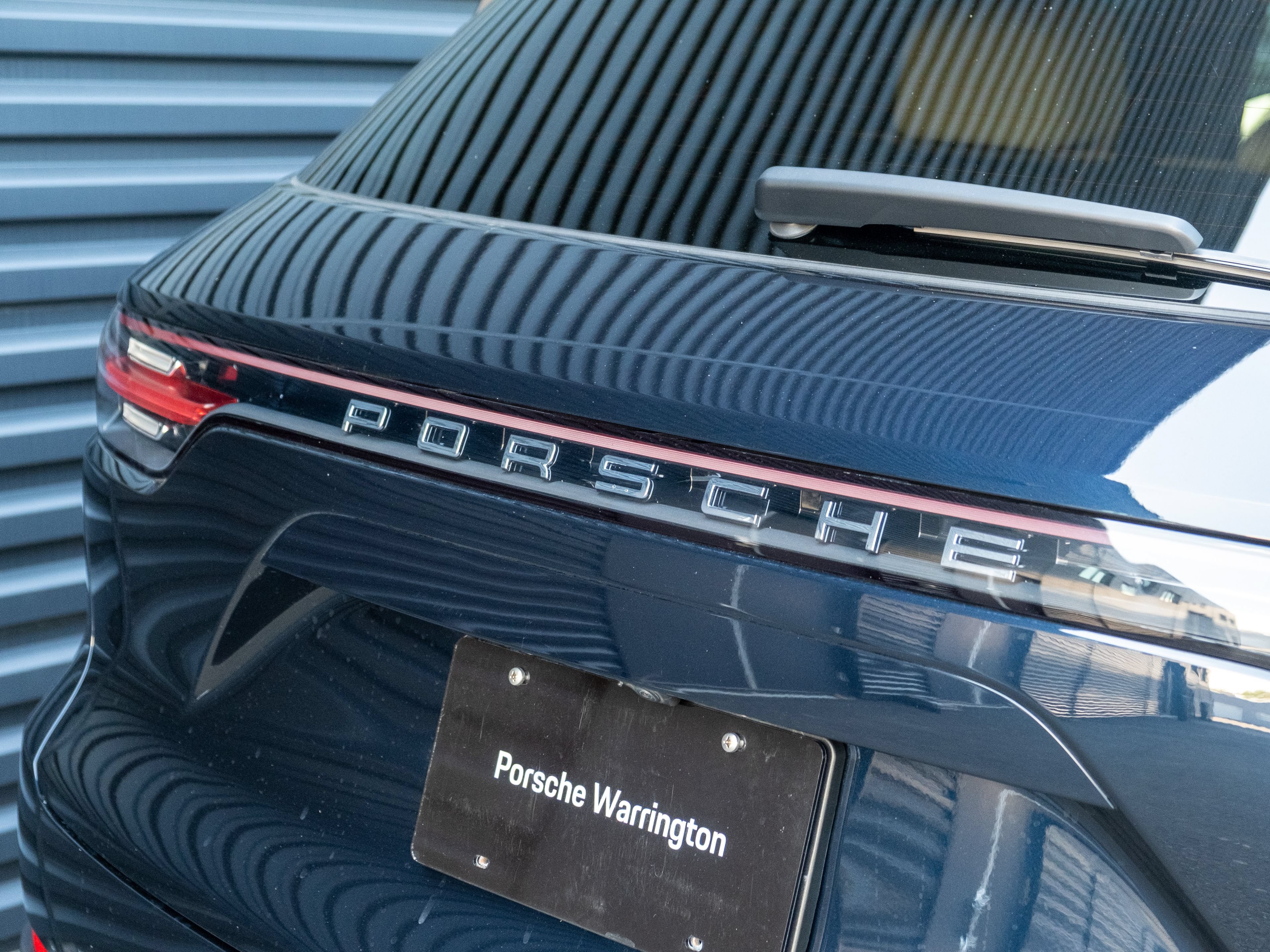 Certified 2023 Porsche Cayenne AWD/4WD image 19