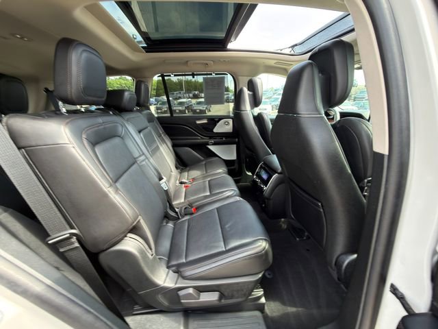 Used 2024 Lincoln Aviator Reserve w/ Equipment Group 201A AWD/4WD image 10