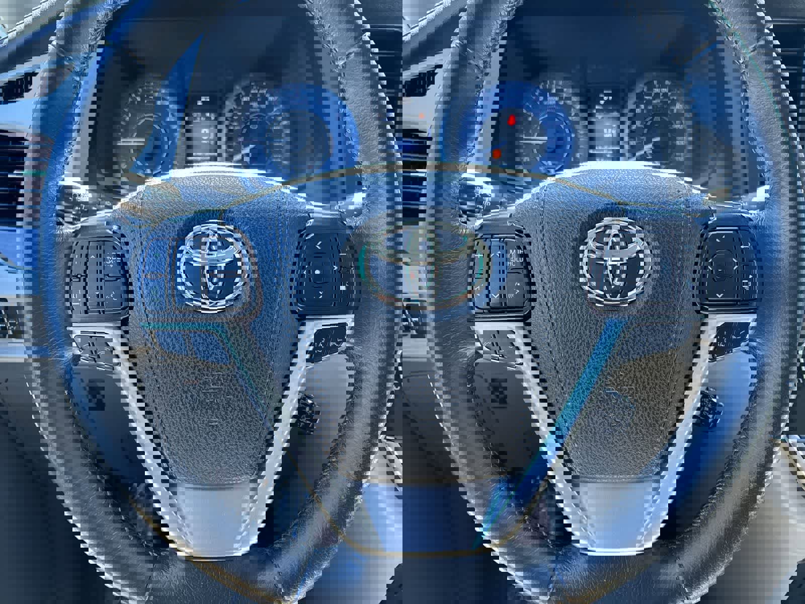 Used 2020 Toyota Sienna XLE image 11