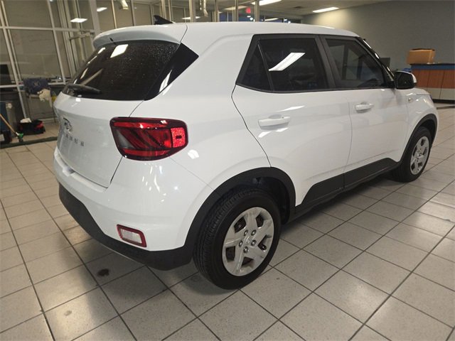 Used 2020 Hyundai Venue SE image 8