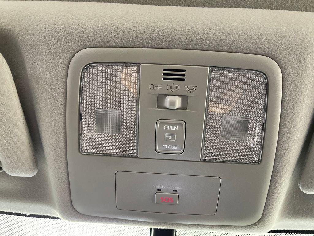 Used 2012 Toyota Prius V Five image 29