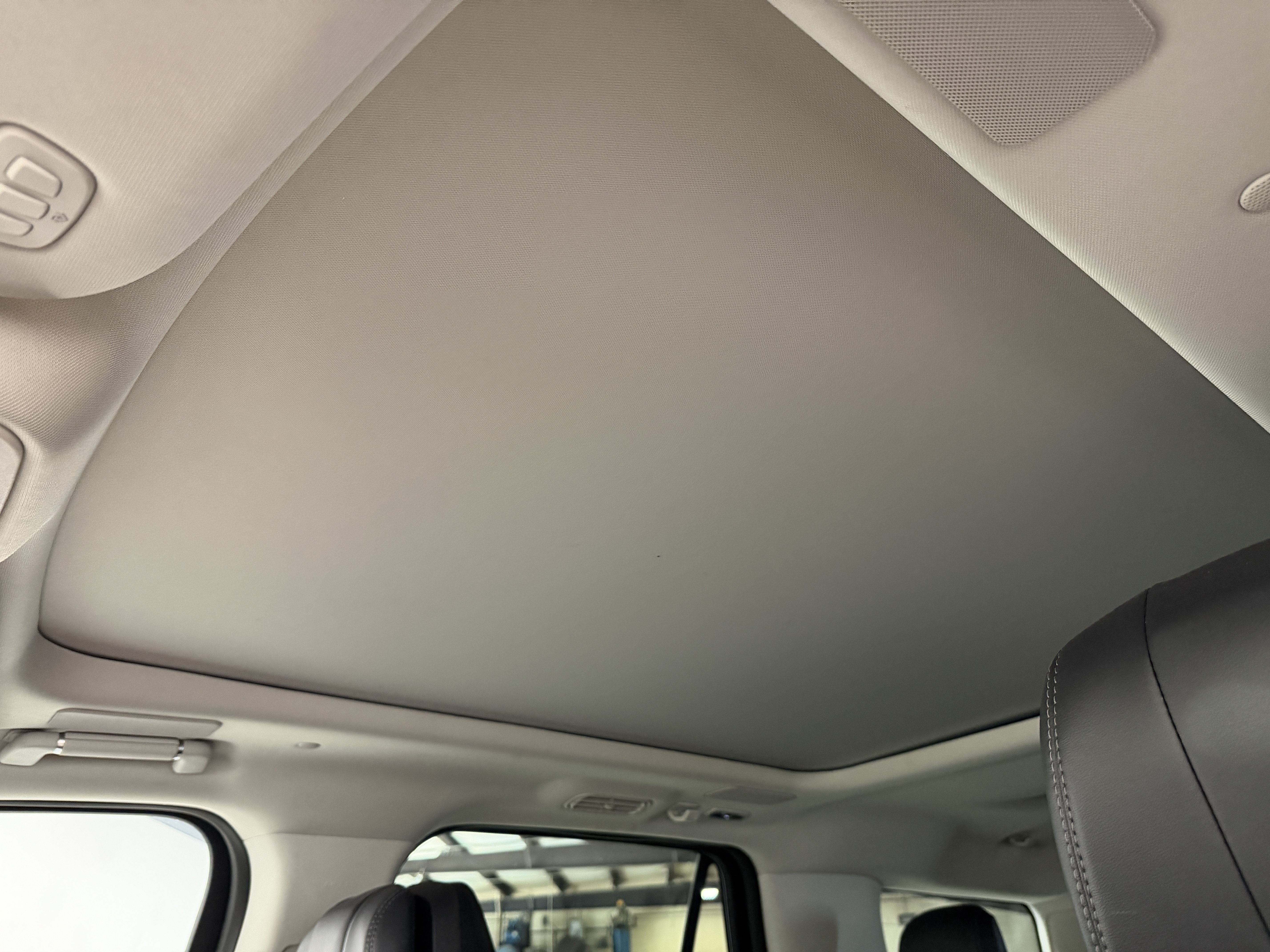 Used 2025 Lincoln Navigator Reserve AWD/4WD image 5