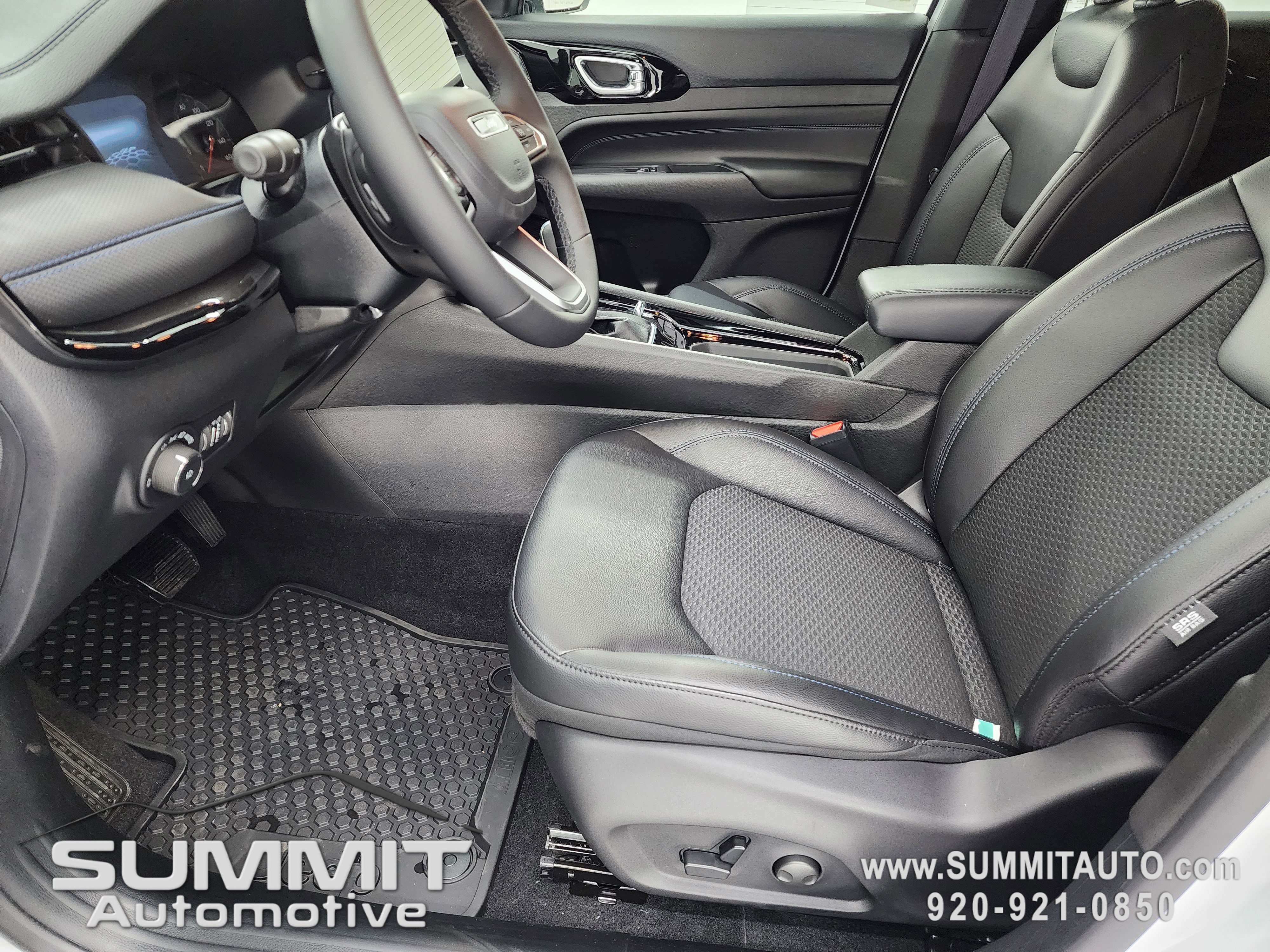 New 2026 Jeep Compass Latitude image 8