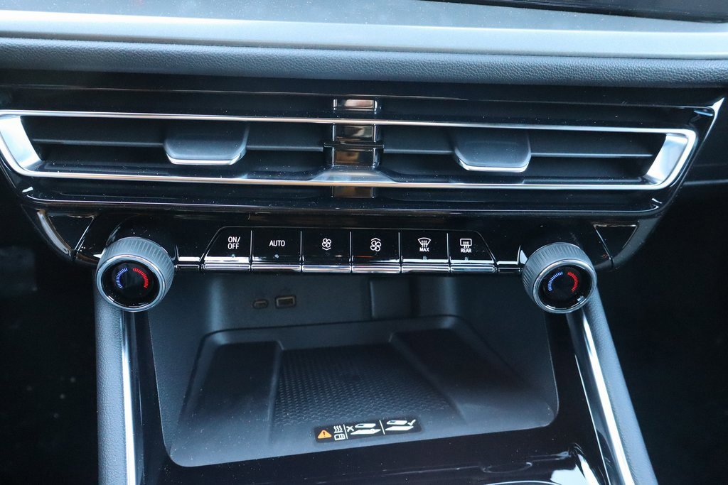 New 2026 Chevrolet Traverse LT w/ Driver Confidence Package image 11