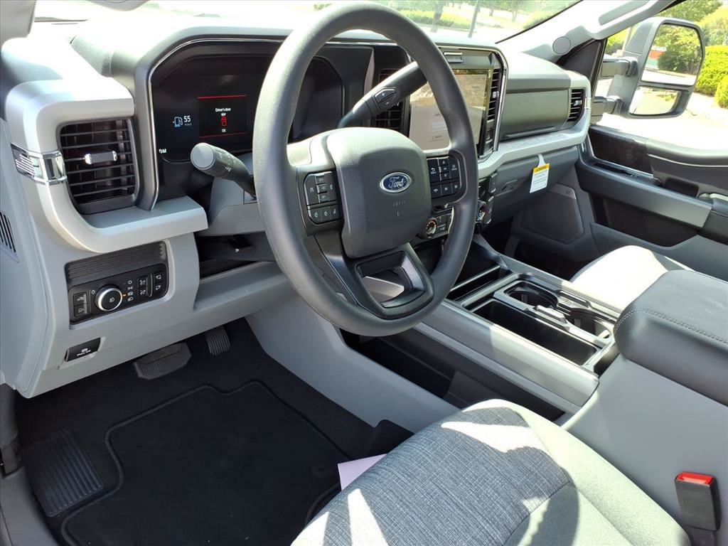 New 2026 Ford F250 XLT w/ XLT Premium Package AWD/4WD image 4