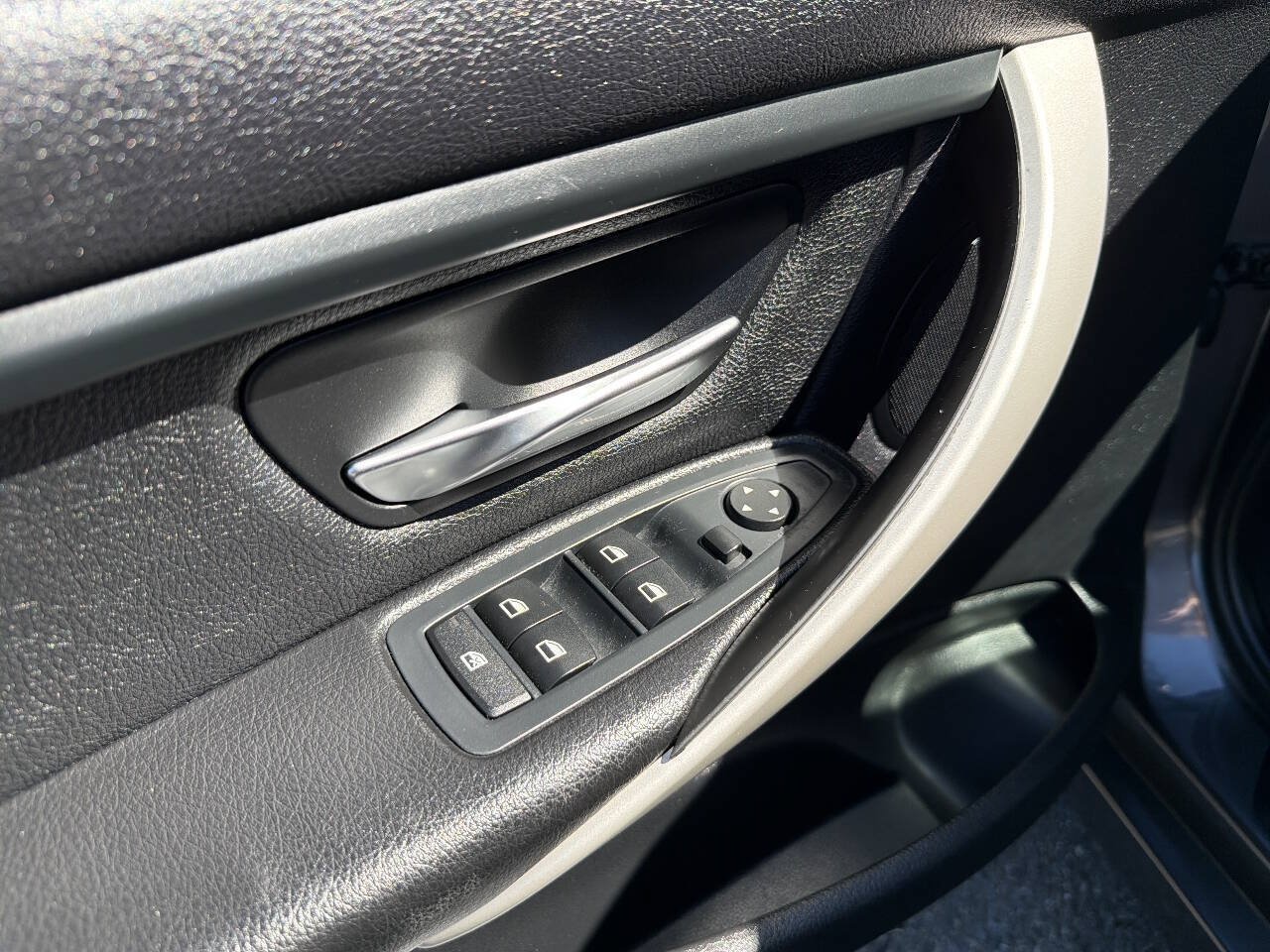 Used 2014 BMW 320i Sedan RWD image 40