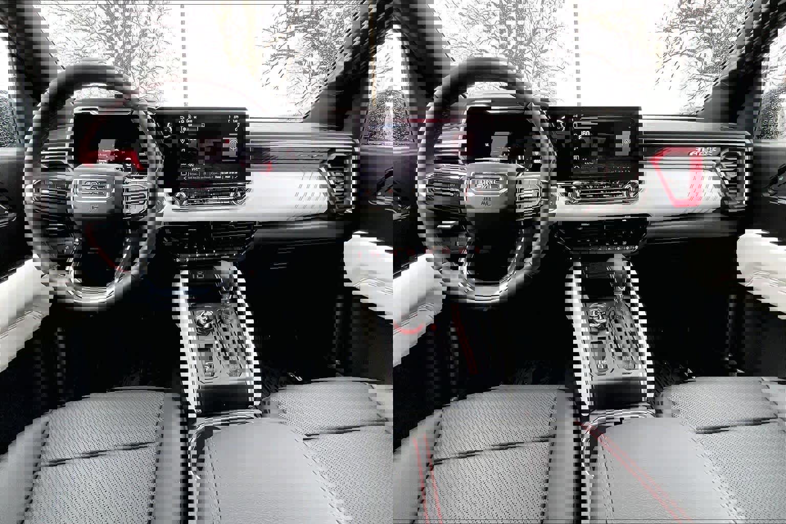 Used 2025 GMC Canyon AT4 w/ AT4X Package image 15