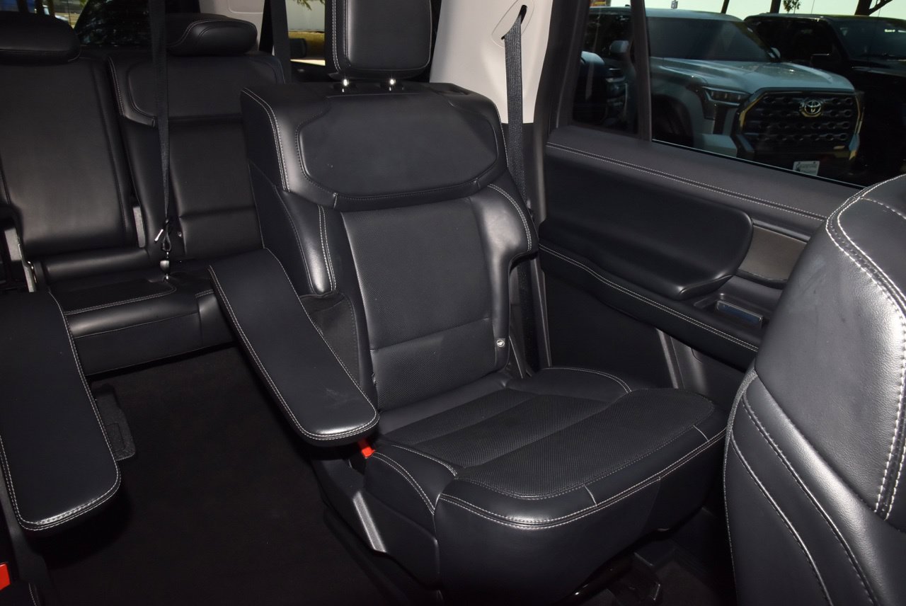 Used 2025 Ford Expedition Max Platinum AWD/4WD image 22