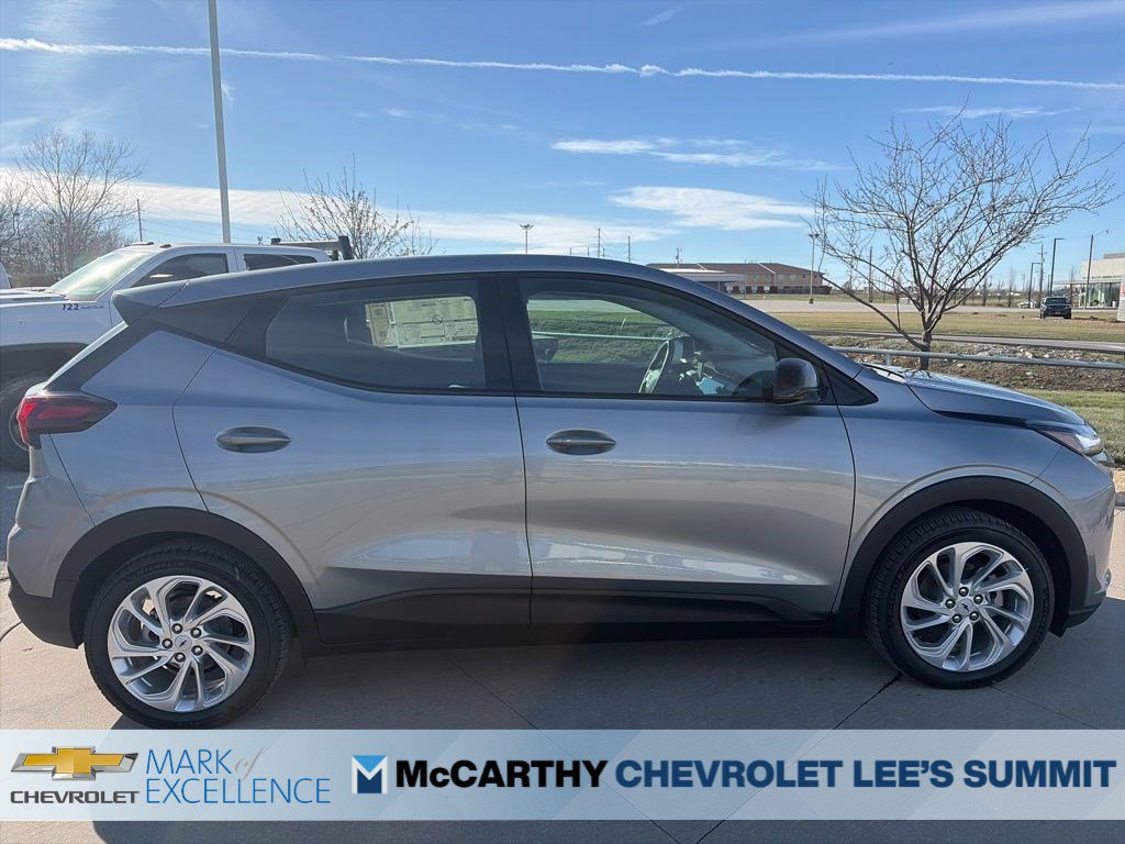 New 2027 Chevrolet Bolt LT w/ Comfort Package FWD image 9