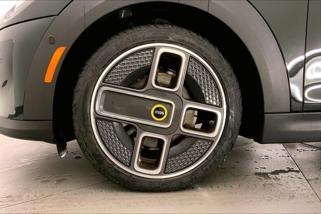 Used 2024 MINI Cooper SE w/ MINI Resolute Edition FWD image 8