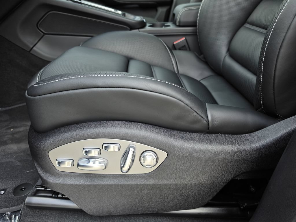 New 2026 Porsche Macan S AWD/4WD image 12