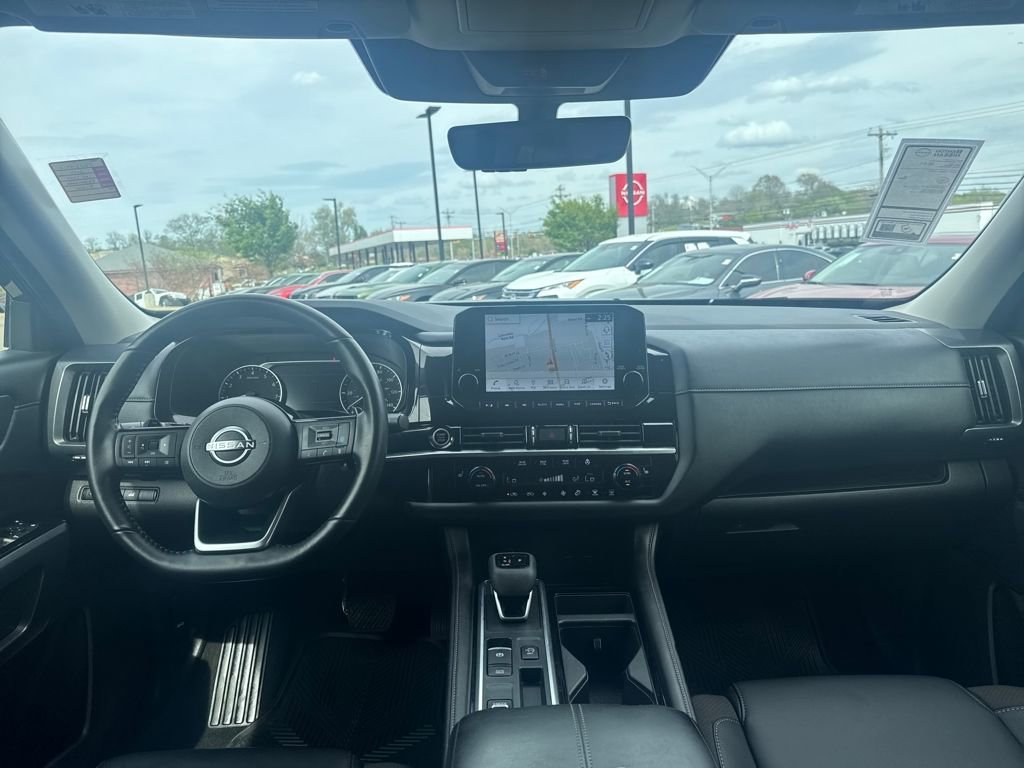 Certified 2024 Nissan Pathfinder SL image 22