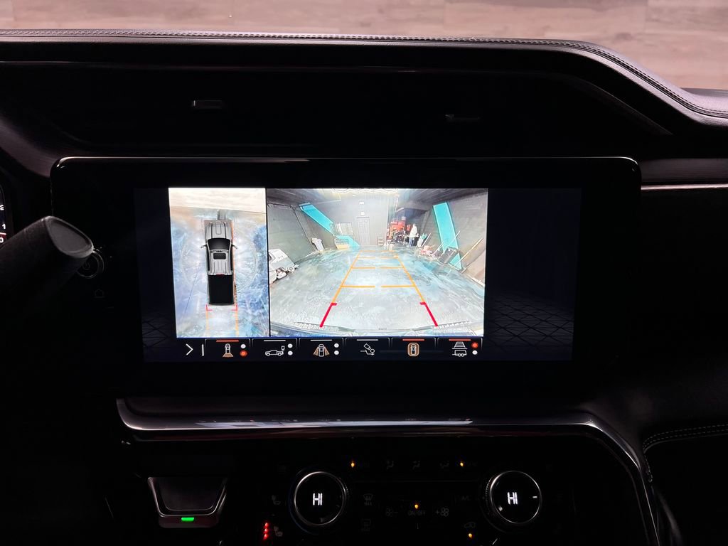 Used 2024 GMC Sierra 3500 Denali Ultimate image 16