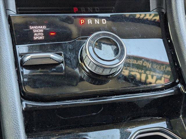 Used 2023 Jeep Grand Cherokee Limited image 12