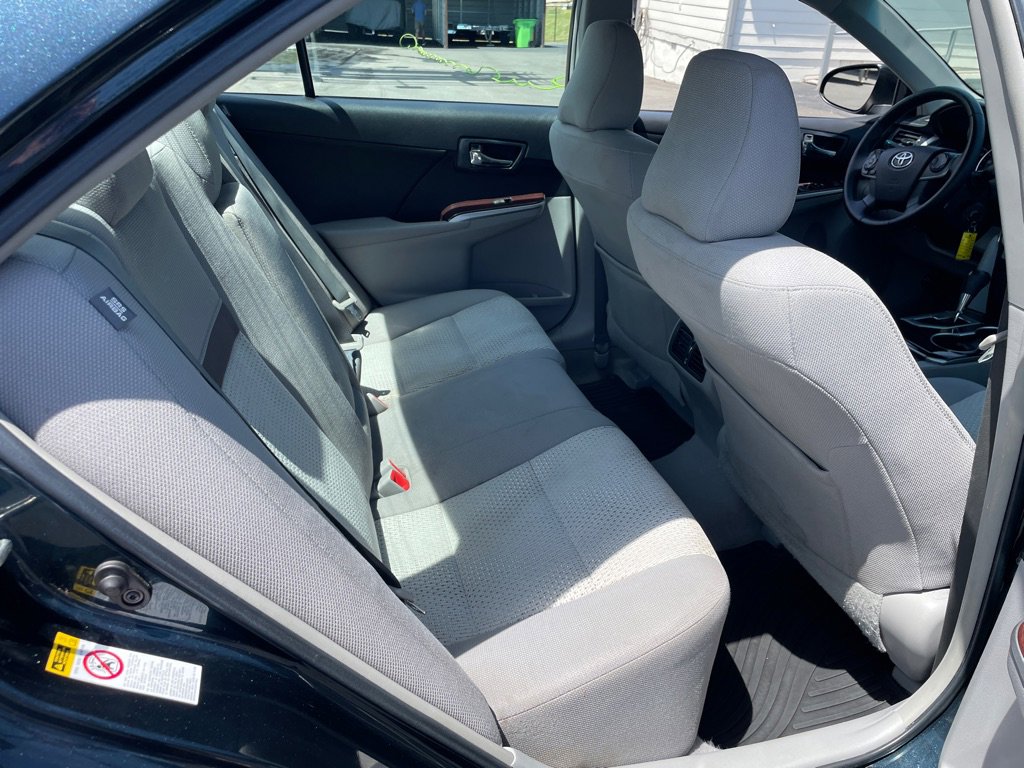 Used 2014 Toyota Camry XLE FWD image 19